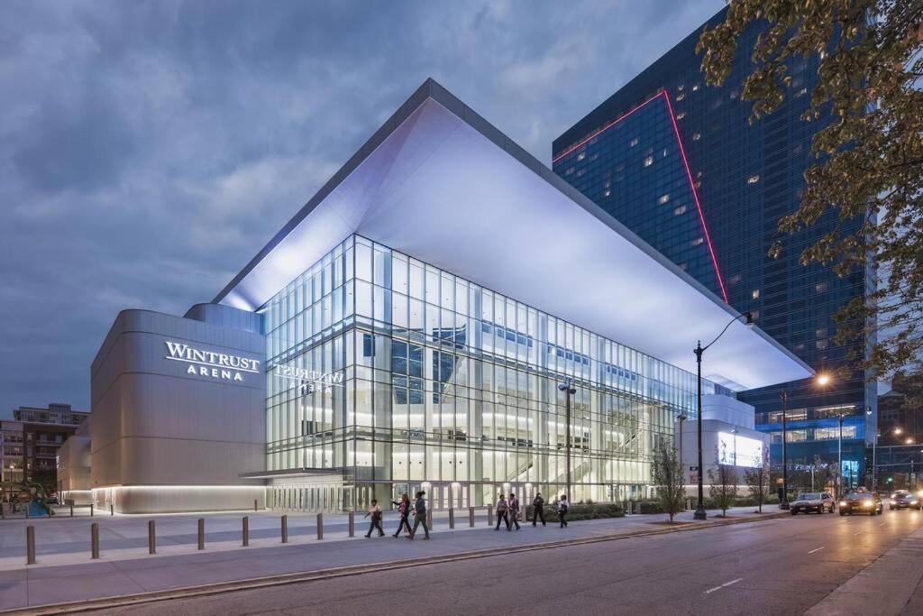 Spacious 2Br Vacation Rental With City View, Optional Parking And Gym Near Mccormick Place & Downtown Chicago Attractions Экстерьер фото