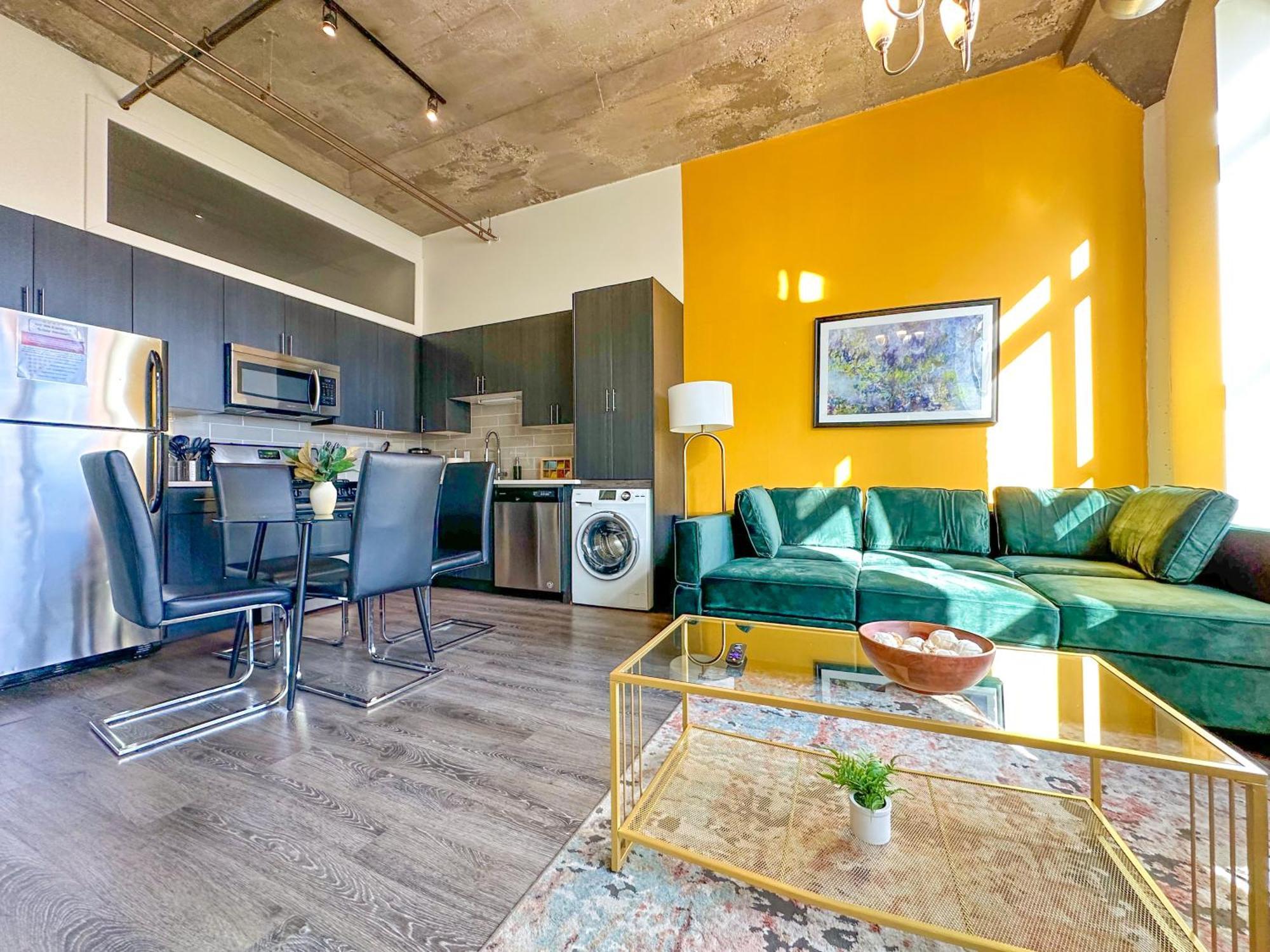 Spacious 2Br Vacation Rental With City View, Optional Parking And Gym Near Mccormick Place & Downtown Chicago Attractions Экстерьер фото